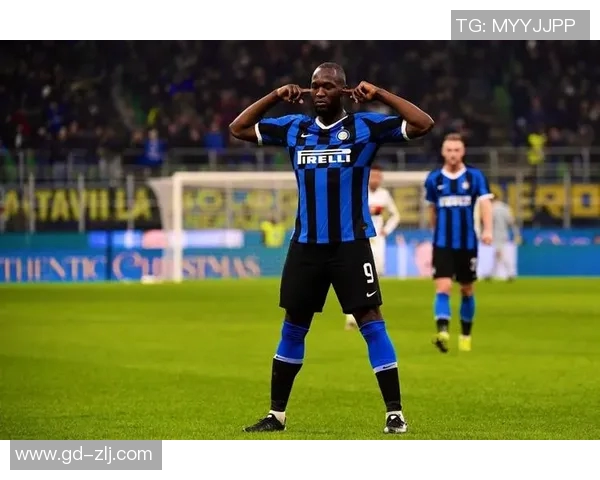 卢卡库的逆袭之路:从天才少年到世界级前锋的奋斗历程与成就 卢卡库的逆袭之路:从天才少年到世界级前锋的奋斗历程与成就